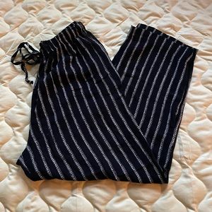 SHIP’ N SHORE womens flowing pants size medium